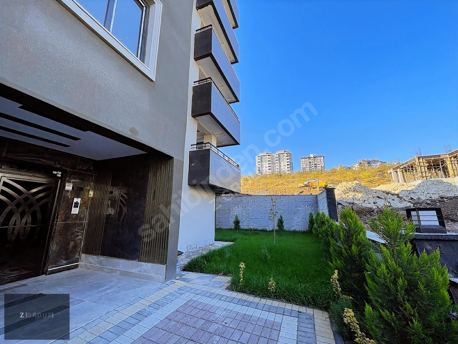 Z GROUP'DAN ABDÜLHAMİDHAN'DA KAT SEÇENEKLİ 2,5+1 SATILIK DAİRE