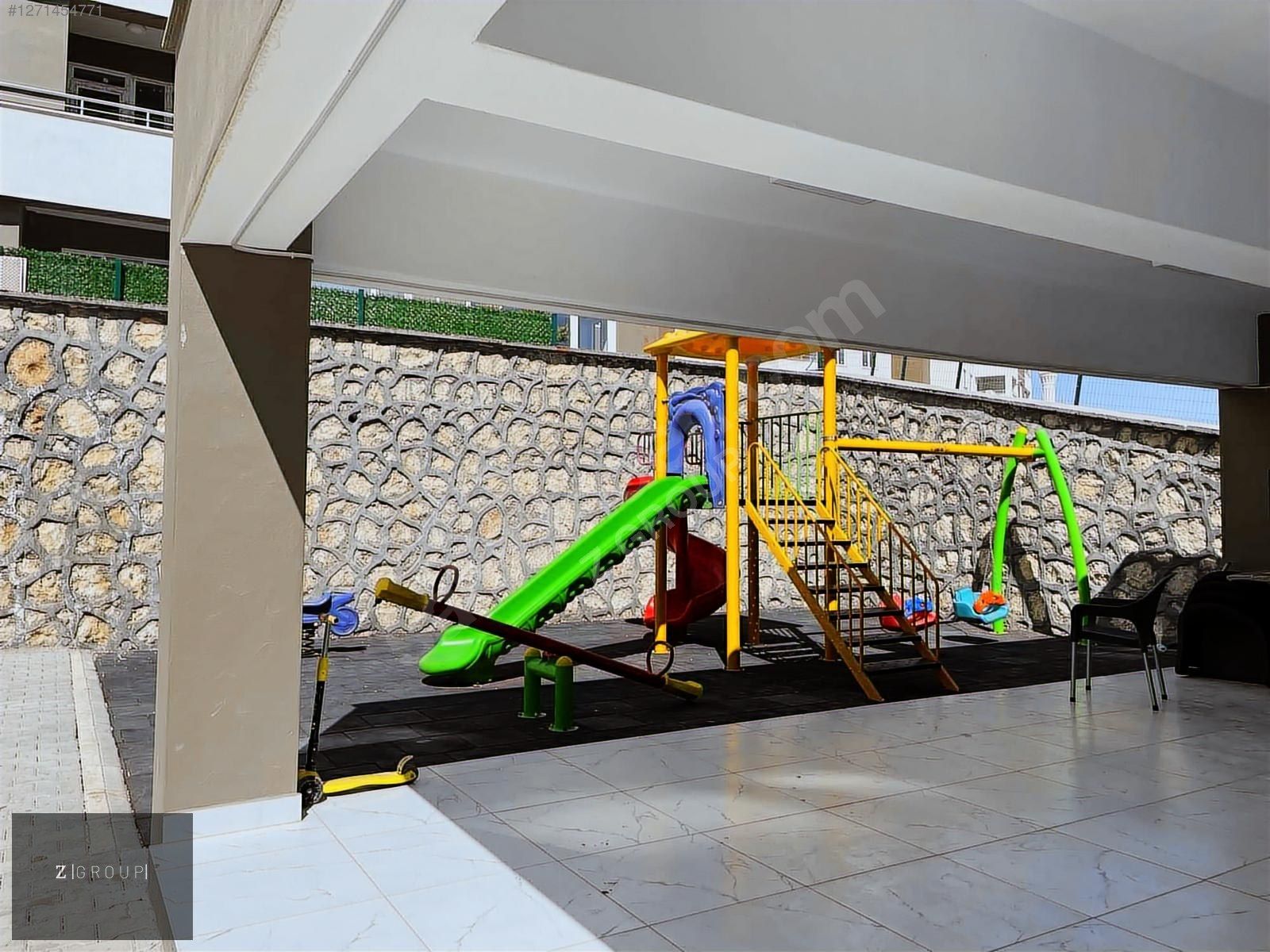 Z GROUP'DAN BAHÇE KATI YAZLIK HAVUZLU VE GÜVELİKLİ SİTEDE