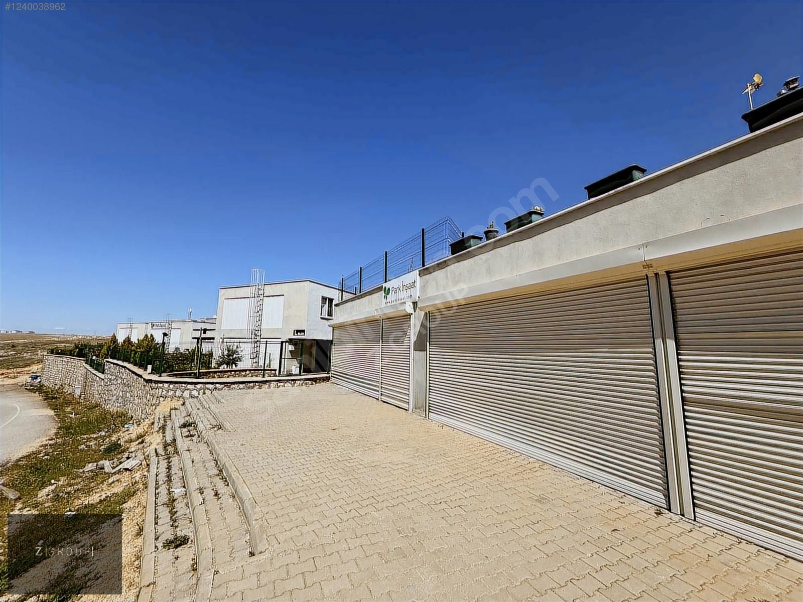 Z GROUP'DAN KÖRKÜNDE OPET PETROL ARKASINDA TİCARİ DÜKKANLAR